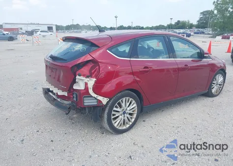 2017 Ford Focus Titanium z USA, uszkodzony, nr VIN 1FADP3N24HL294690